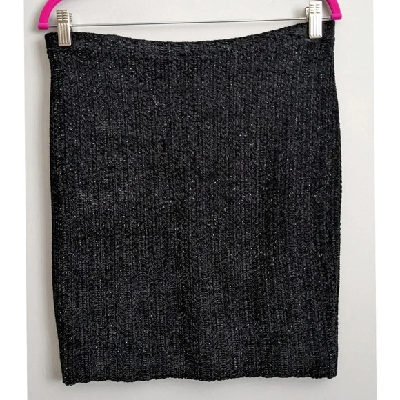 St. John Chenille Skirt - Picture 2 of 7